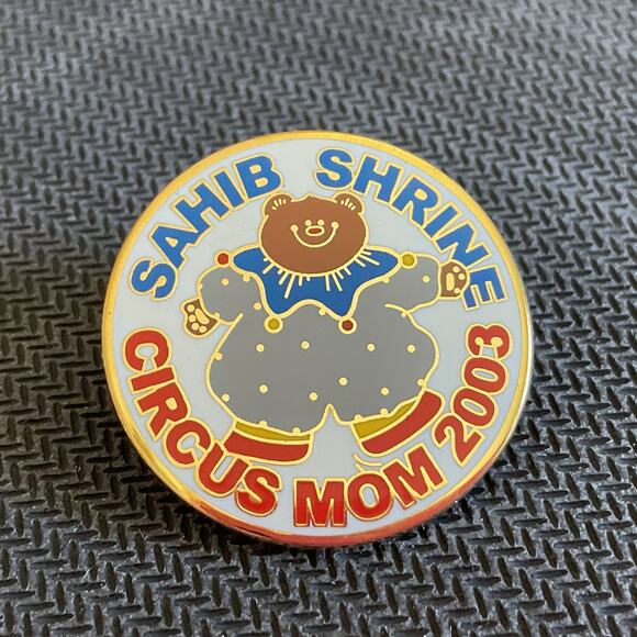 Sahib Shrine Circus Mom and Dad Pin 2003 Collectors Pins with Backs Great Cond - Picture 3 of 6